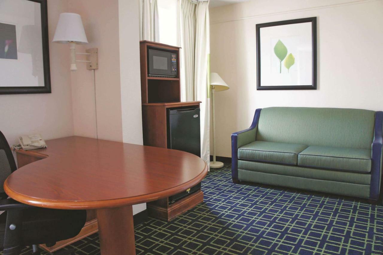 La Quinta Inn & Suites Tulsa Ngoại thất bức ảnh