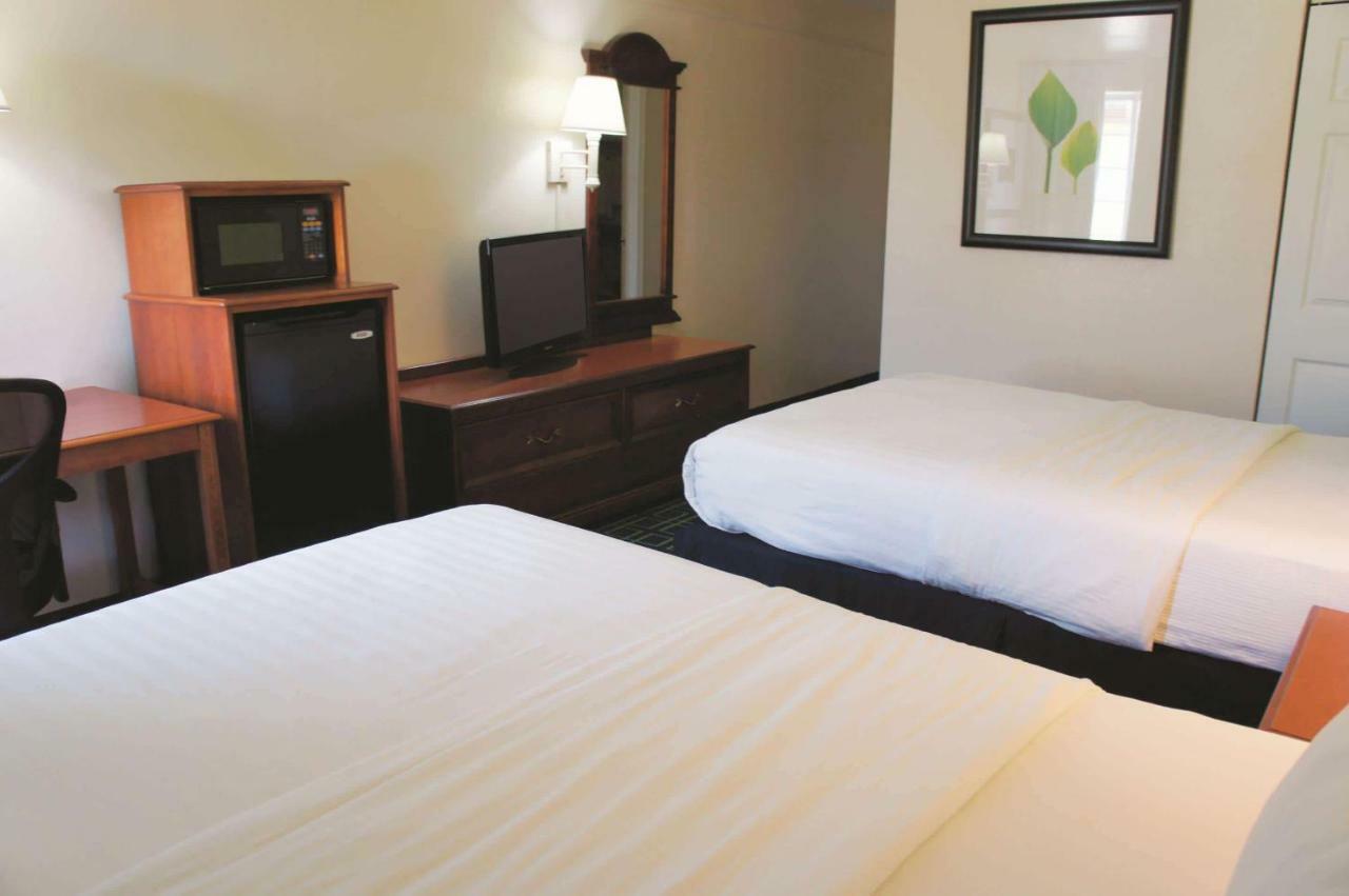 La Quinta Inn & Suites Tulsa Ngoại thất bức ảnh